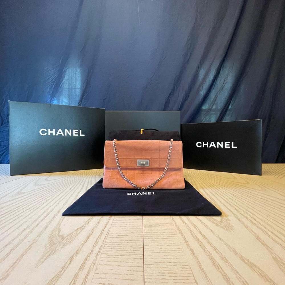 Authentic Chanel Handbag - Picture 3 of 10